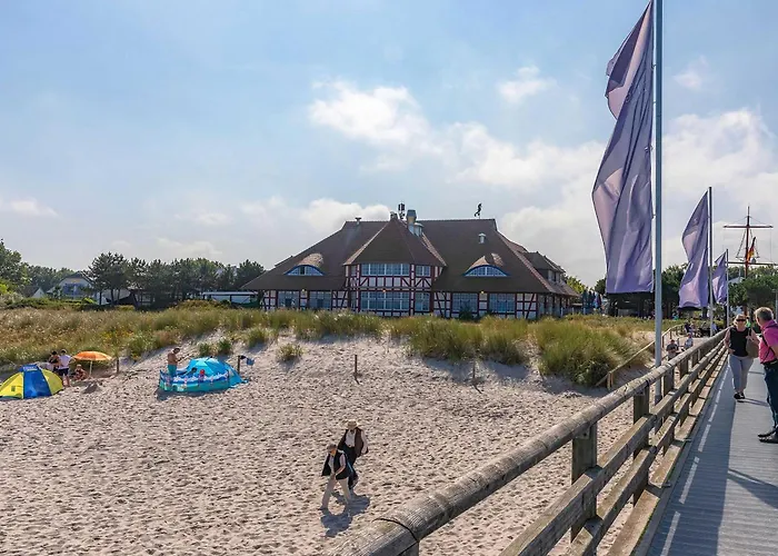 Strandlaeufer An Der Seebruecke